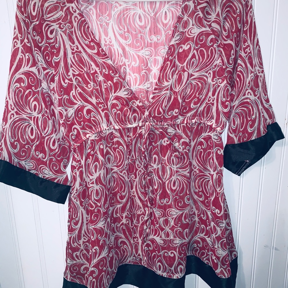 Ladies Top - Picture 2 of 3